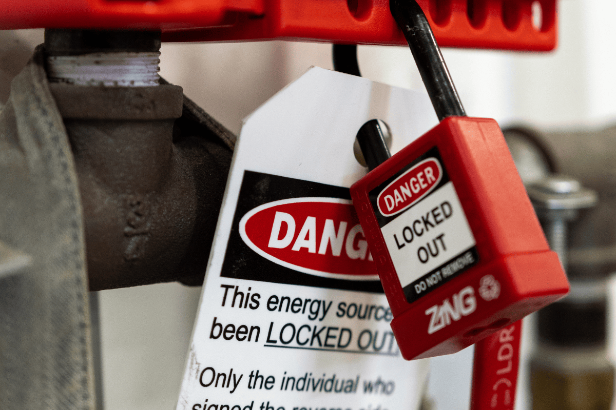 Close-up-of-Lockout-Tagout Lockout tagout